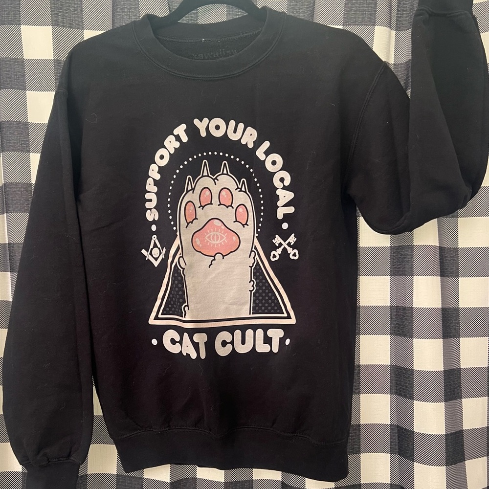 Hot Topic Black Crew Neck Sweater with Cat Graphic